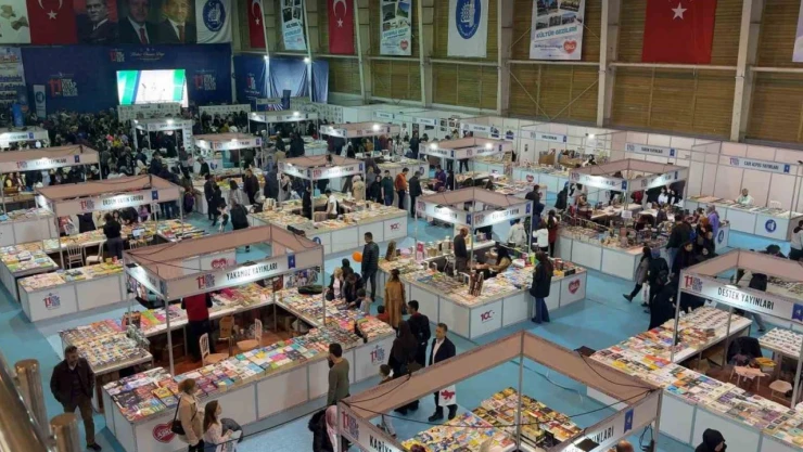 Bölgenin En Büyük Kitap Fuarı Çorum'da Açılıyor
