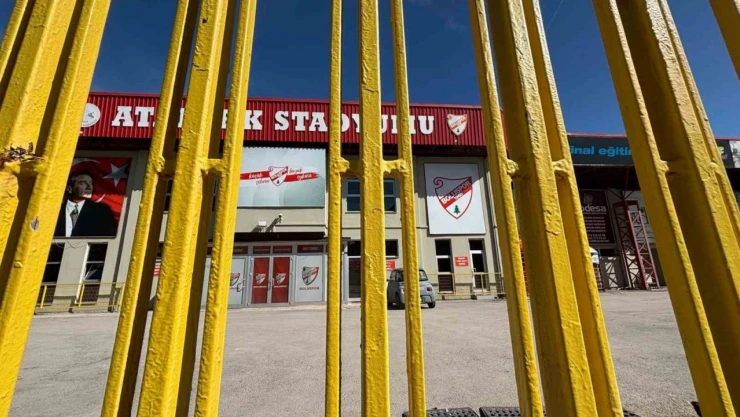 Depreme Dayanıklı Olmadığı Gerekçesiyle Kapatıldı