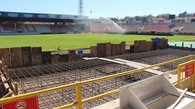 Bolu Atatürk Stadyumu, Manisa Maçına Yetiştirilmek İsteniyor
