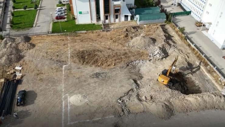 Bolu'da 200 Kişilik Spor Salonu İçin İlk Kazma Vuruldu