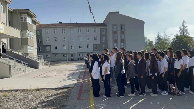 Bolu'da 50 Bine Yakın Öğrenci Ders Başı Yaptı