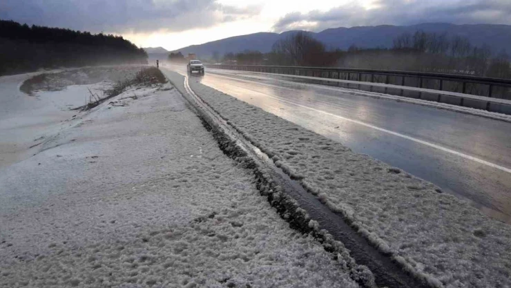 Bolu'da Dolu Etkili Oldu