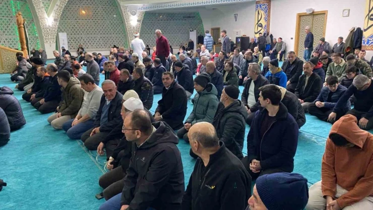 Bolu'da İlk Teravih Namazı Kılındı