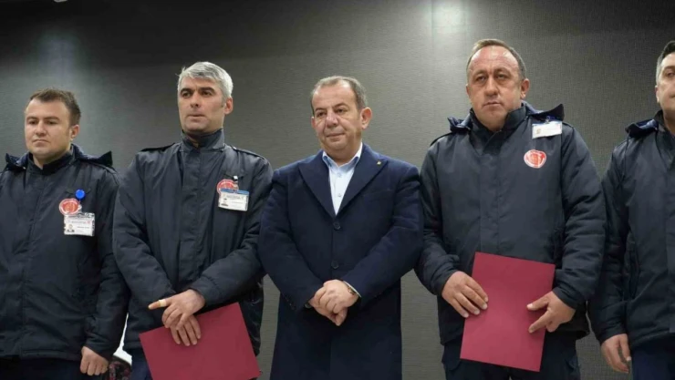 Bolu'da İtfaiye Personeline 'Hizmet Şeref Belgesi' Verildi