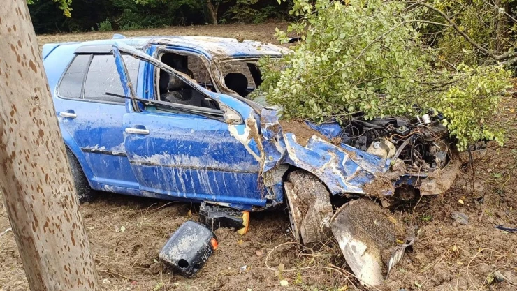 Otomobil Hurdaya Döndü: 1 Yaralı