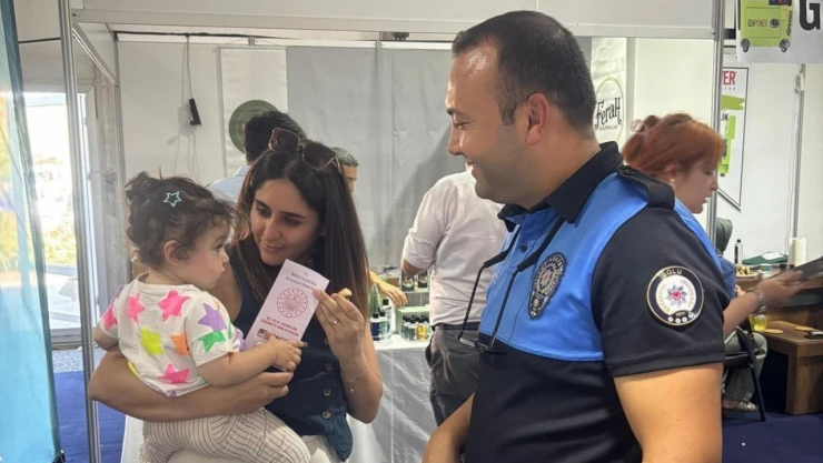 Bolu'da Polis Ekipleri Vatandaşları Bilgilendirdi