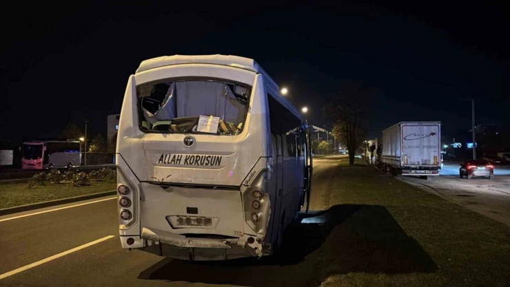Bolu'da Üç Servis Midibüsü Çarpıştı: 11 Yaralı
