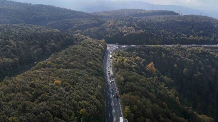 Bolu Dağı Tüneli'nde Yapılan Çalışmalar Kara Yolundaki Trafiği Artırdı