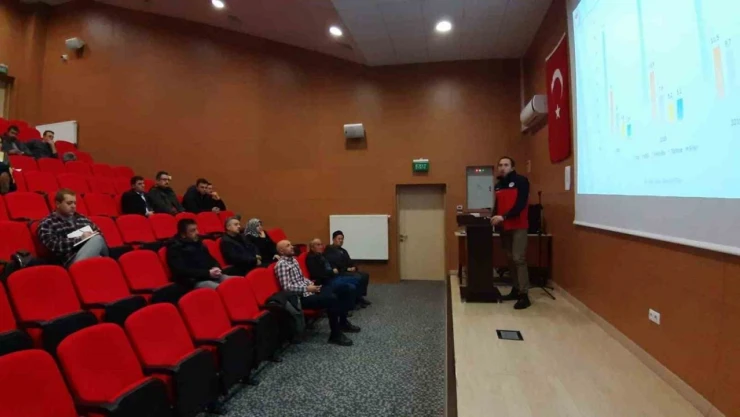 Bolu'nun Elma Diyarında Artık Çilek Üretilecek