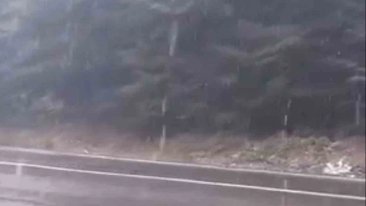 Bolu'nun Yükseklerinde Kar Yağışı