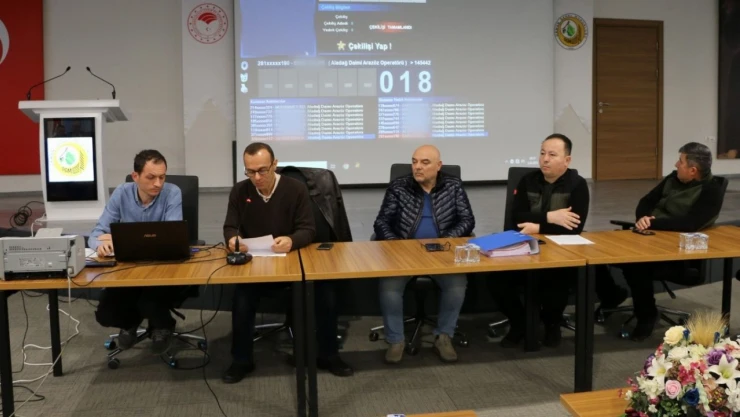 İşçi Alımı İçin Kura Çekildi