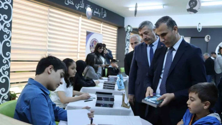 Bu İmza Gününün Yazarları Çok Farklı