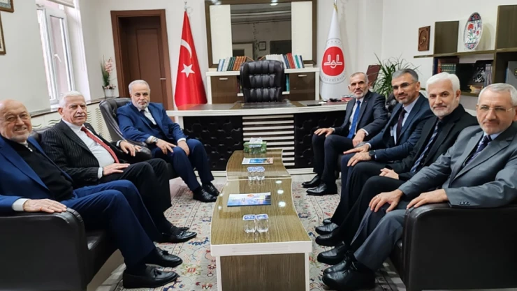 Burhan İşliyen'den Takdir Belgesi Takdimi