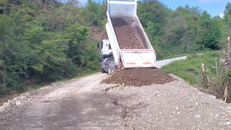 Büyükkıran Köyü'nde Yol Bakım Çalışması Gerçekleştirildi