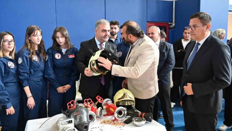 ÇAKÜ'de 'topluluk Tanıtım Gününe' Yoğun İlgi