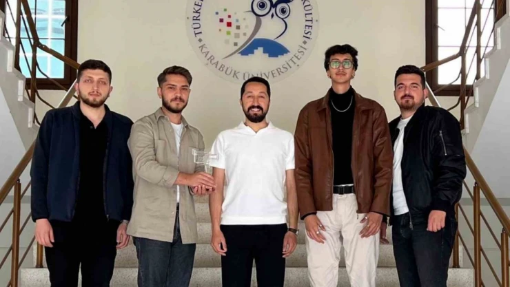 Cam Adam Belgeseli 'Etkileyici Senaryo Ödülü' Aldı