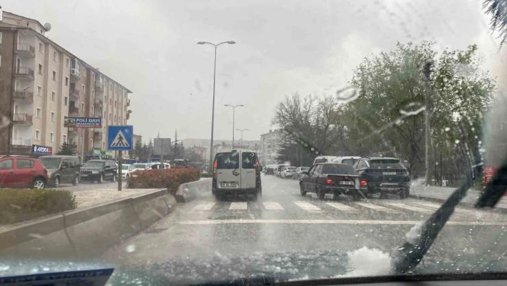 Çankırı'da Dolu Yağışı Etkili Oldu