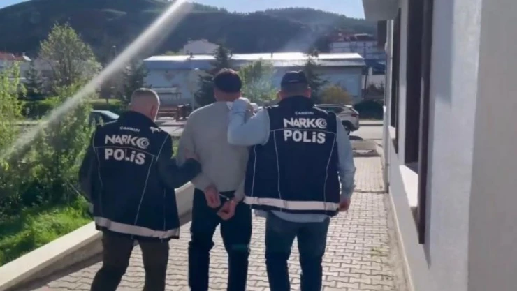 Eş Zamanlı Uyuşturucu Operasyonu: 4 Tutuklama