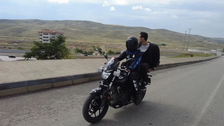 Öğrencilerin Yardımına Zabıta Ekipleri Yetişti