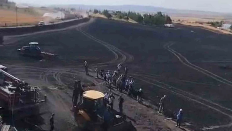 Çankırı'da Tarlada Çıkan Yangın Büyümeden Söndürüldü