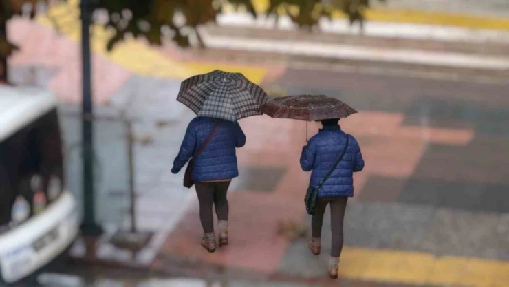 Çankırı İçin Gök Gürültülü Sağanak Uyarısı