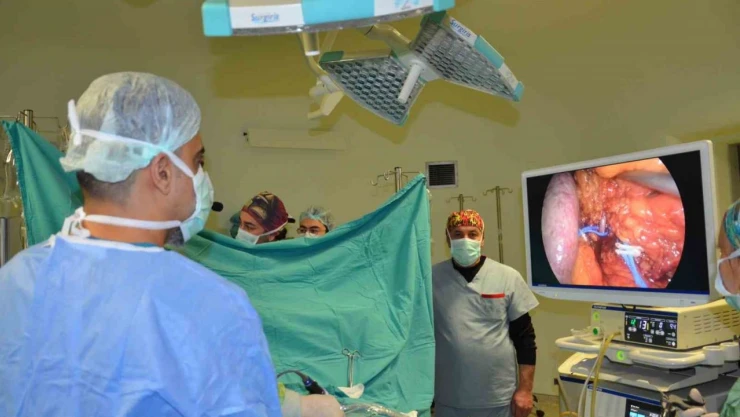 Canlı Yayında Operasyon Yaptılar