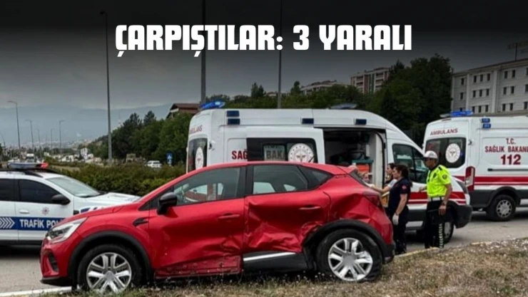 Çarpıştılar: 3 Yaralı