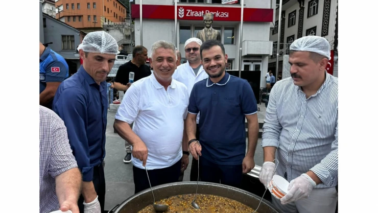 Çatalzeytin'de Aşure Bereketi Yaşandı