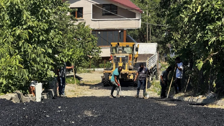 Çatalzeytin'de Sıcak Asfalt Mesaisi