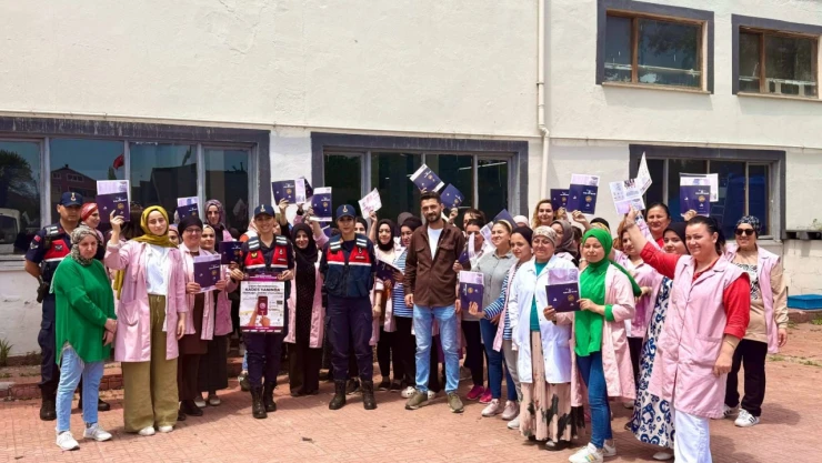 Çatalzeytin'de Tekstil İşçilerine Aile İçi Şiddetle Mücadele Eğitimi Verildi