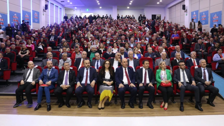 CHP'den geniş katılımlı aday tanıtım toplantısı yaptı