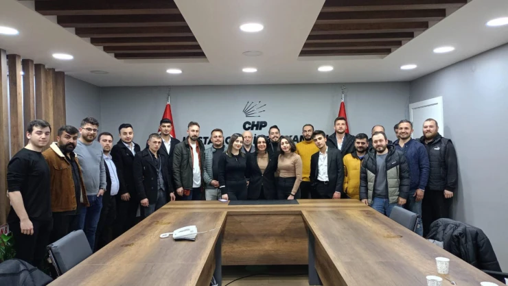 CHP'ye Yoğun Katılım