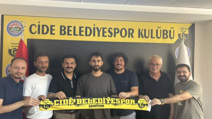 Cide Belediyespor'dan Peş Peşe İmzalar