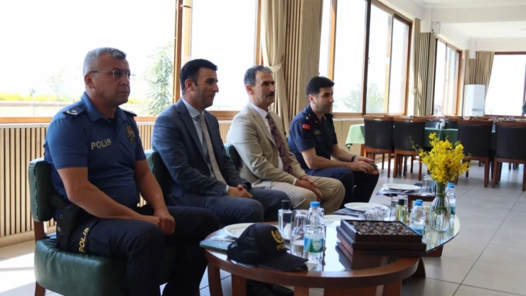 Cide'de Bayramlaşma Programı Gerçekleştirildi