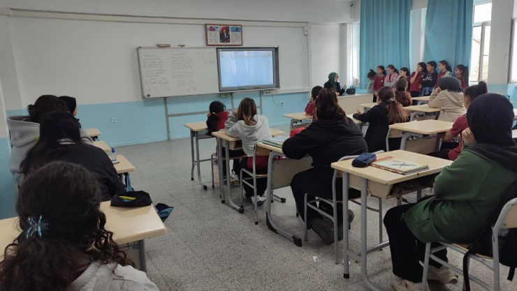 Cide'de 'Vatanseverlik' Konferansları Düzenlendi