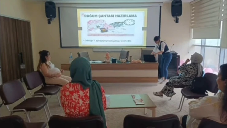 Cide Devlet Hastanesinde 'Gebe Okulu' Eğitimleri Devam Ediyor