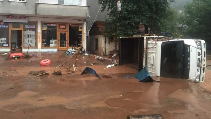 Cide felaketi yaşadı