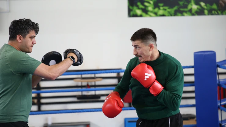 Çifte Kariyer Planlıyor