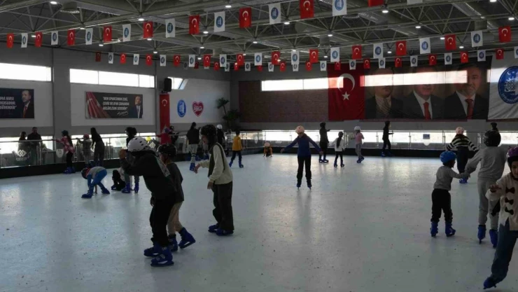 Çorum Belediyesi'nden Öğrencilere Yarıyıl Hediyesi