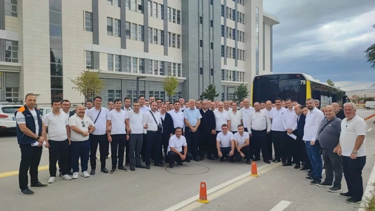 Otobüs Şoförleri, BMC'den Eğitim Aldı