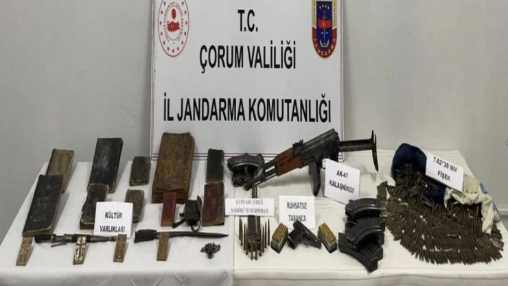 Çorum'da 10 Adet El Yazması Kur'an-ı Kerim Ele Geçirildi