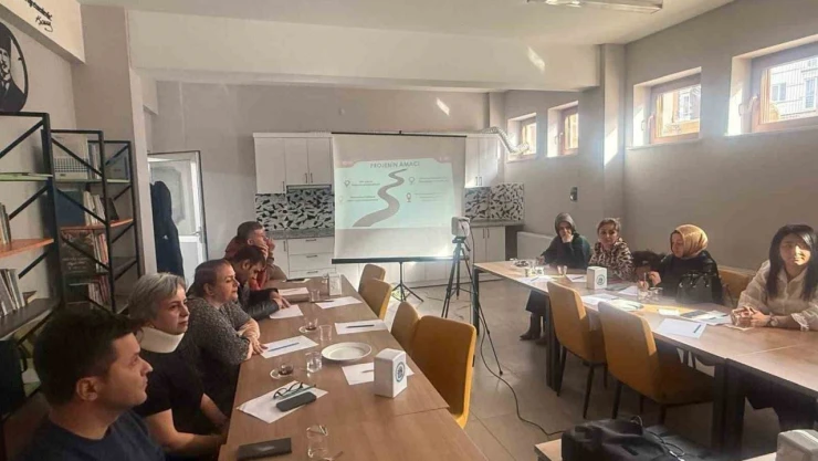 Veliler Teknoloji Ve Zorbalığına Karşı Eğitim Alacak