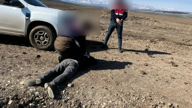 Çorum'da Aranan Şahıslar Tutuklandı