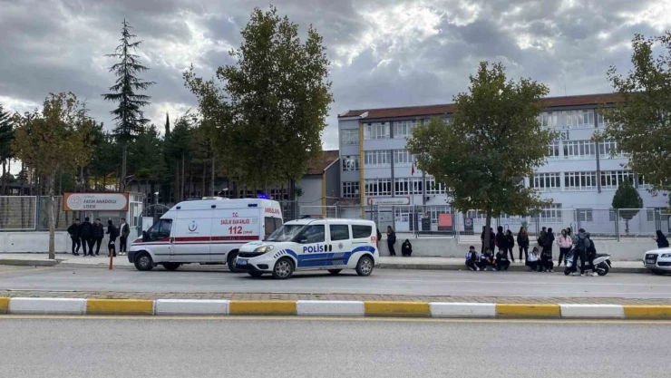 Çorum'da Bıçaklı Kavgada Kan Aktı!