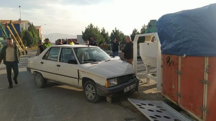 Çorum'da iki otomobil çarpıştı: 1 yaralı