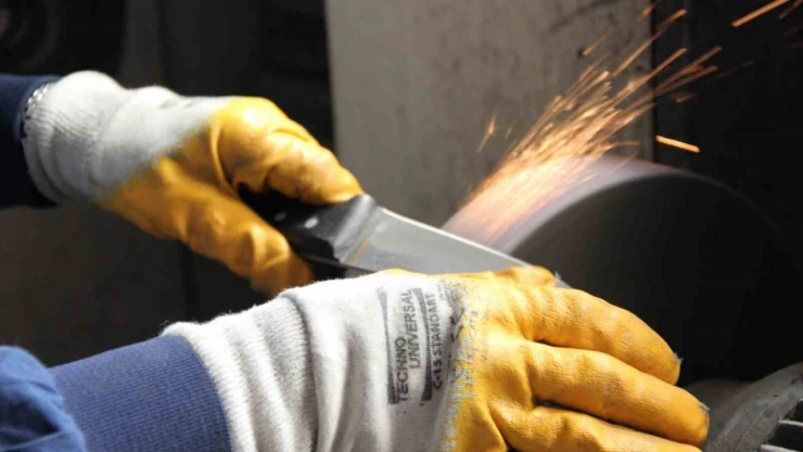 Bıçakçıların Bileme Mesaisi Başladı