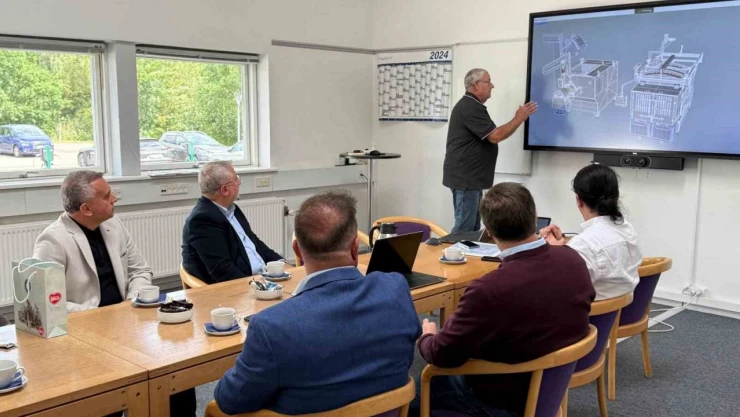 Yaş Mama Tesisi İçin Danimarka'da İnceleme