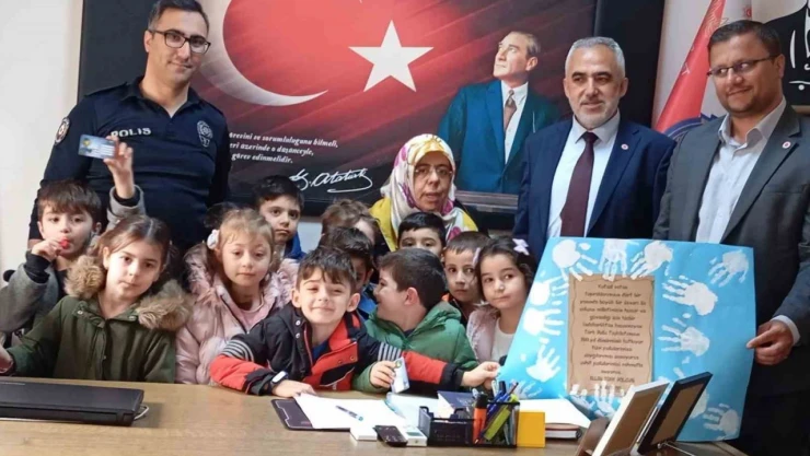 Çorum'da Miniklerden Polis Haftası Ziyareti