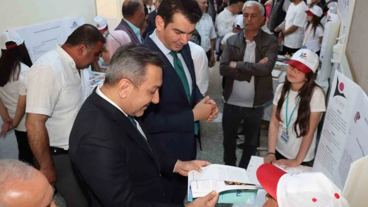 Çorum'da Öğrencilerden Bilim Fuarı