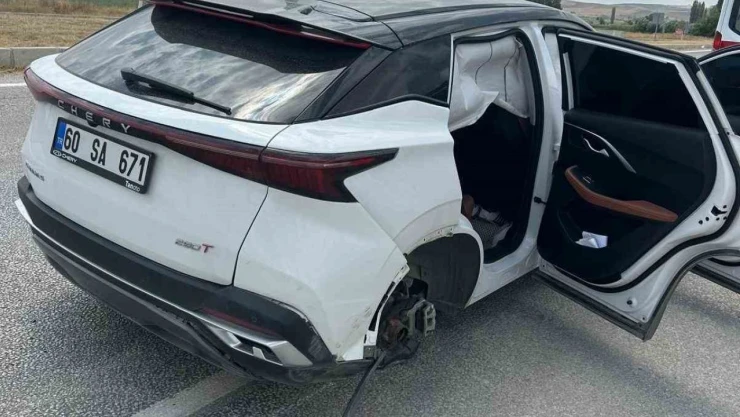 Çorum'da Panelvan Araç İle Cip Çarpıştı: 1 Yaralı